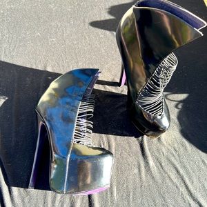 *UNIQUE* Black bootie stilettos With Purple lining & Undersole, elastic straps